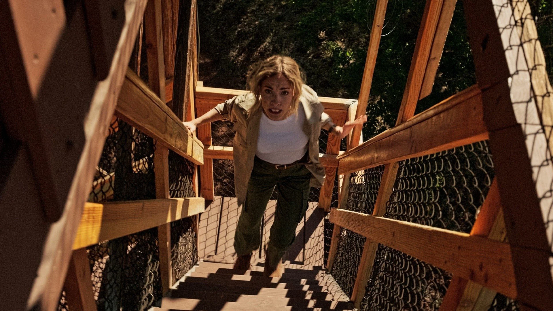 Trạm Gác Trong Sương Full